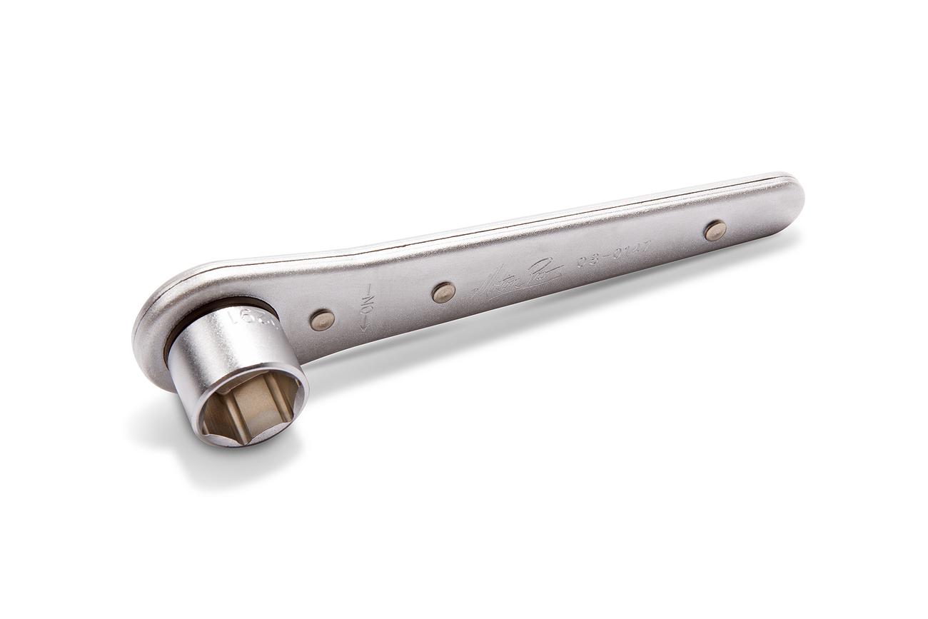 Ratchet spark clearance plug wrench