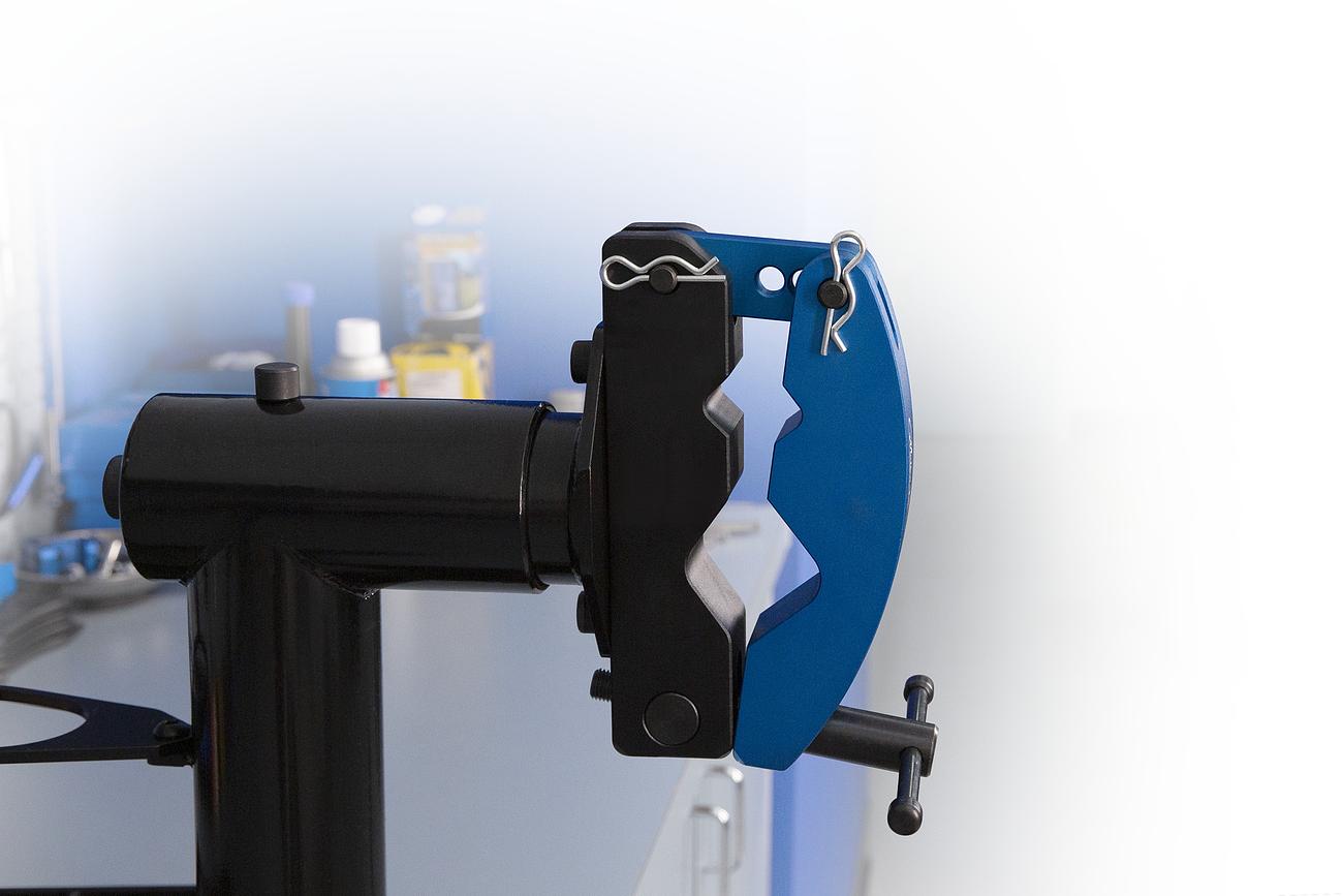 Pivot Suspension Vise - Motion Pro