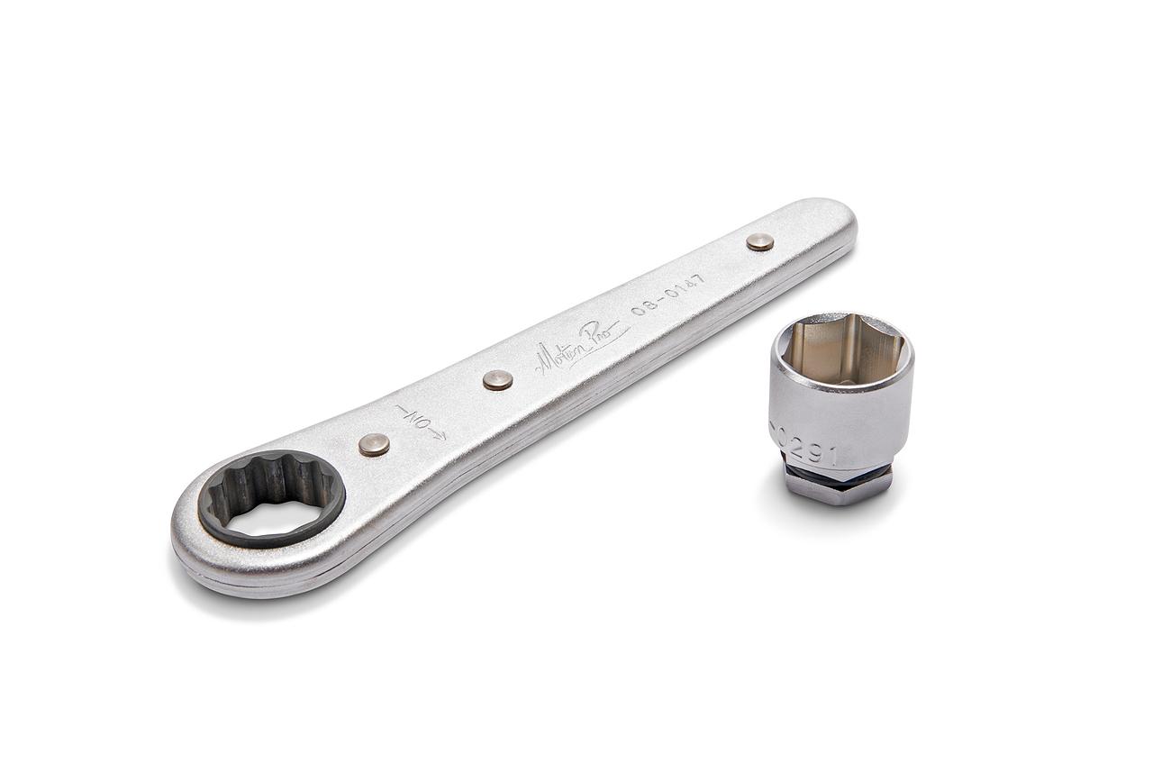 Ratchet/Socket Spark Plug Wrench Kit 13/16"