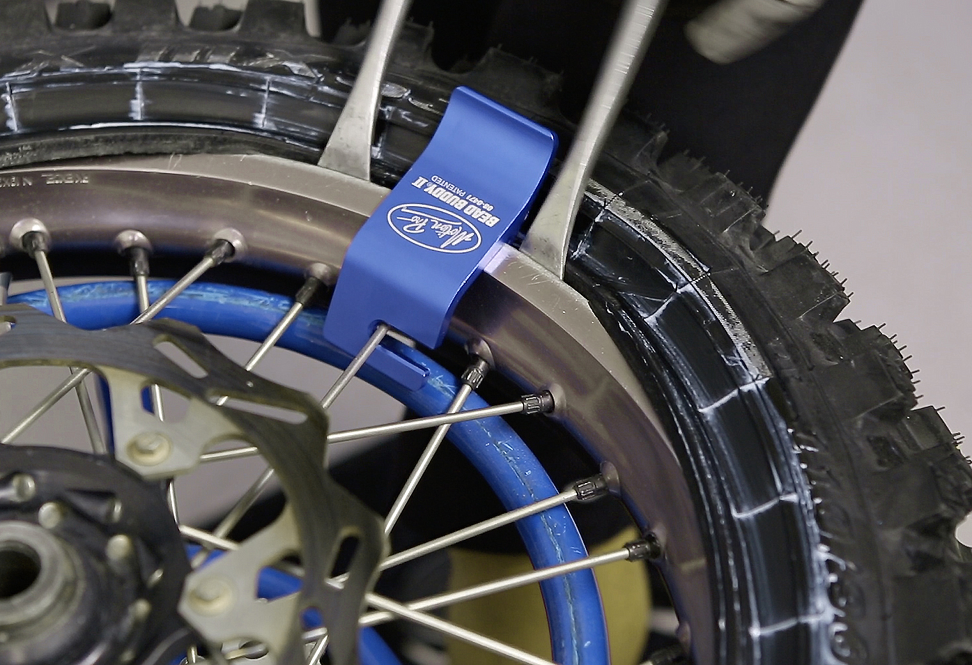 Motion Pro Bead Buddy II Aluminum Tire Tool - Blue